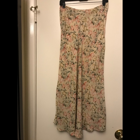 Wet seal , long skirt,size 7-8, multicolor floral - Picture 14 of 15
